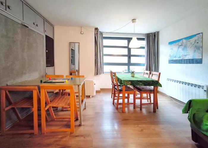Apartamento a pie de pistas La Molina con vistas